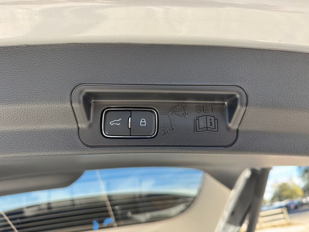 2026 Ford Explorer Active 200A