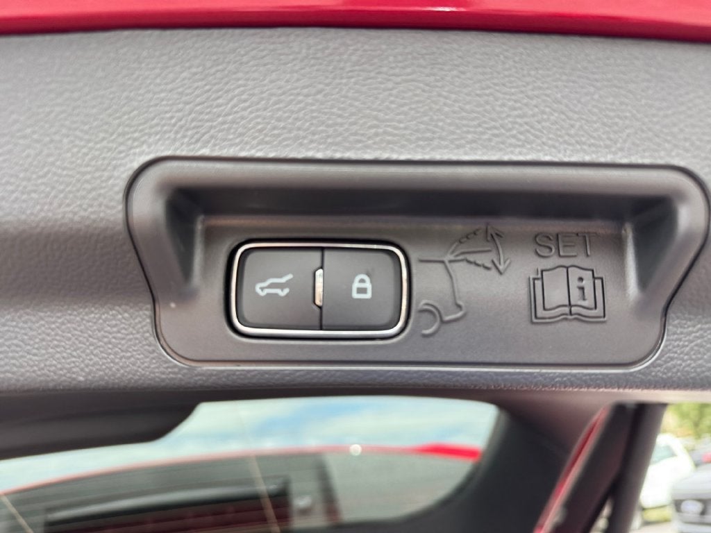 2027 Ford Explorer Active 200A