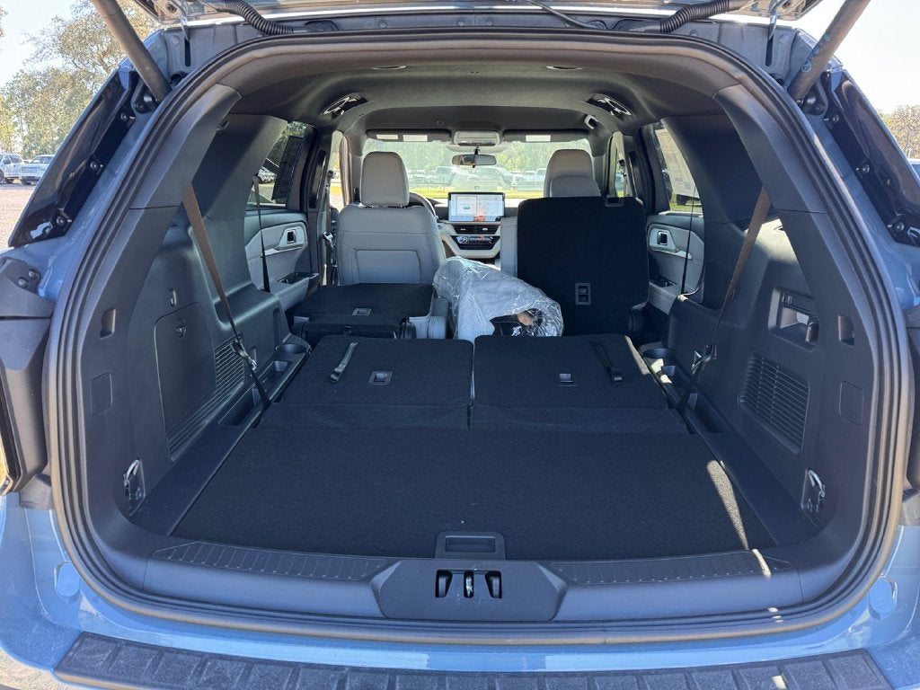 2027 Ford Explorer Active 200A