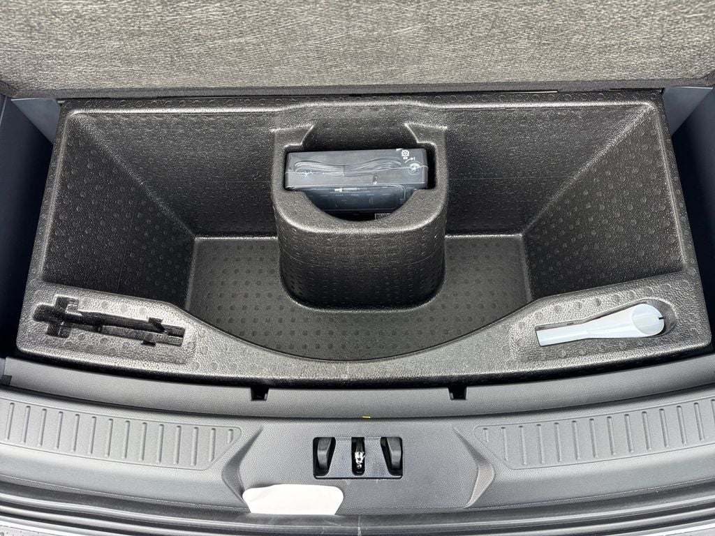2026 Ford Explorer Active 200A