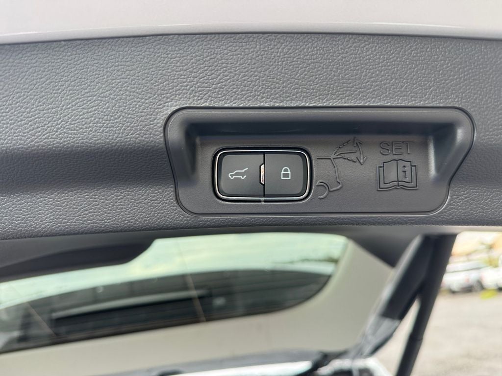 2026 Ford Explorer Active 200A