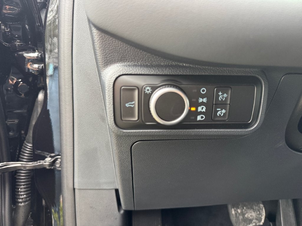 2027 Ford Explorer Active 200A