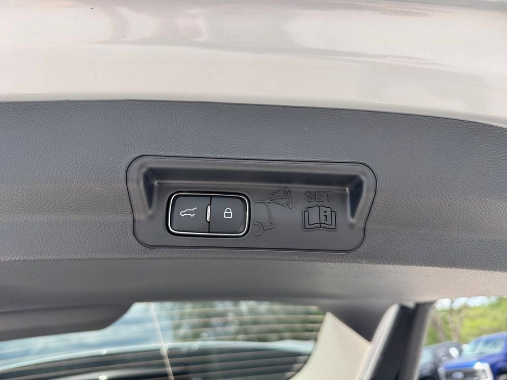 2026 Ford Explorer Active 200A