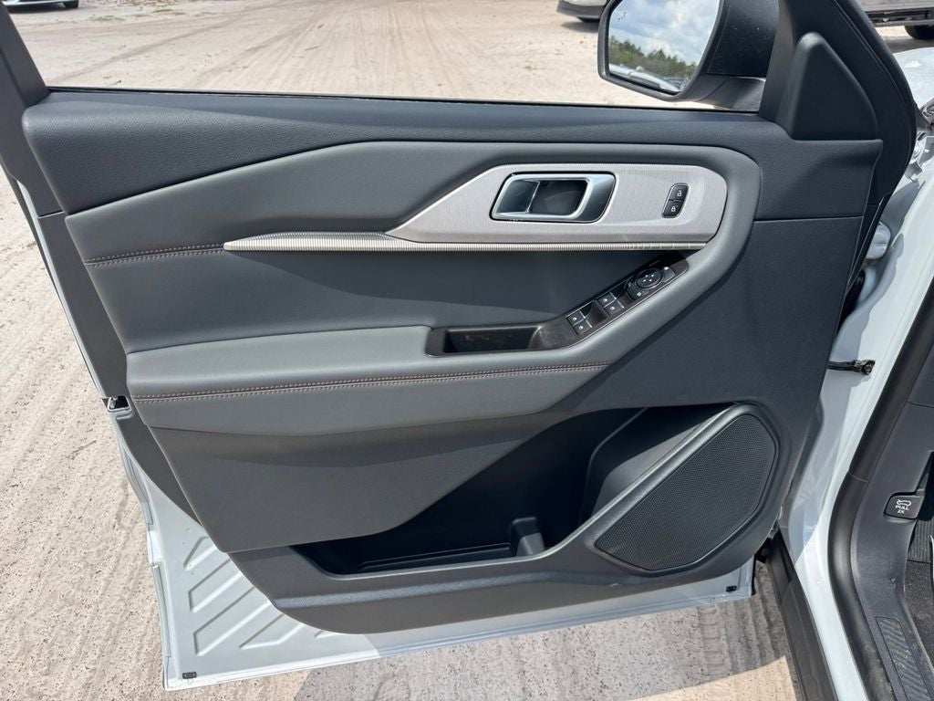 2026 Ford Explorer Active 200A