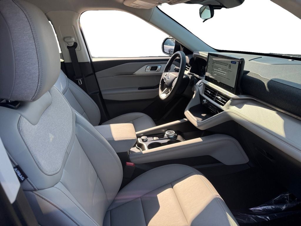 2026 Ford Explorer Active 200A