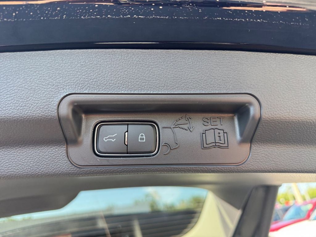 2026 Ford Explorer Active 200A
