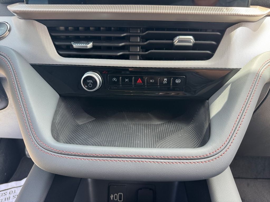 2026 Ford Explorer Active 200A