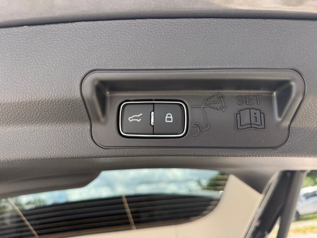 2026 Ford Explorer Active 200A
