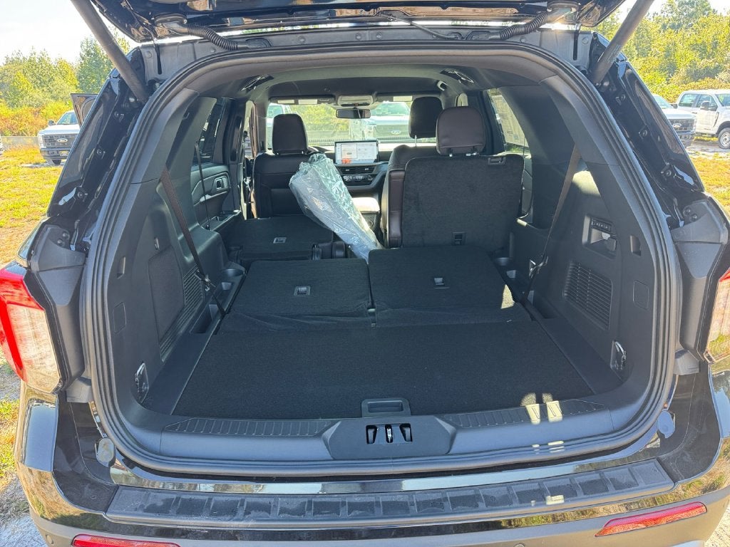 2027 Ford Explorer Platinum 600A