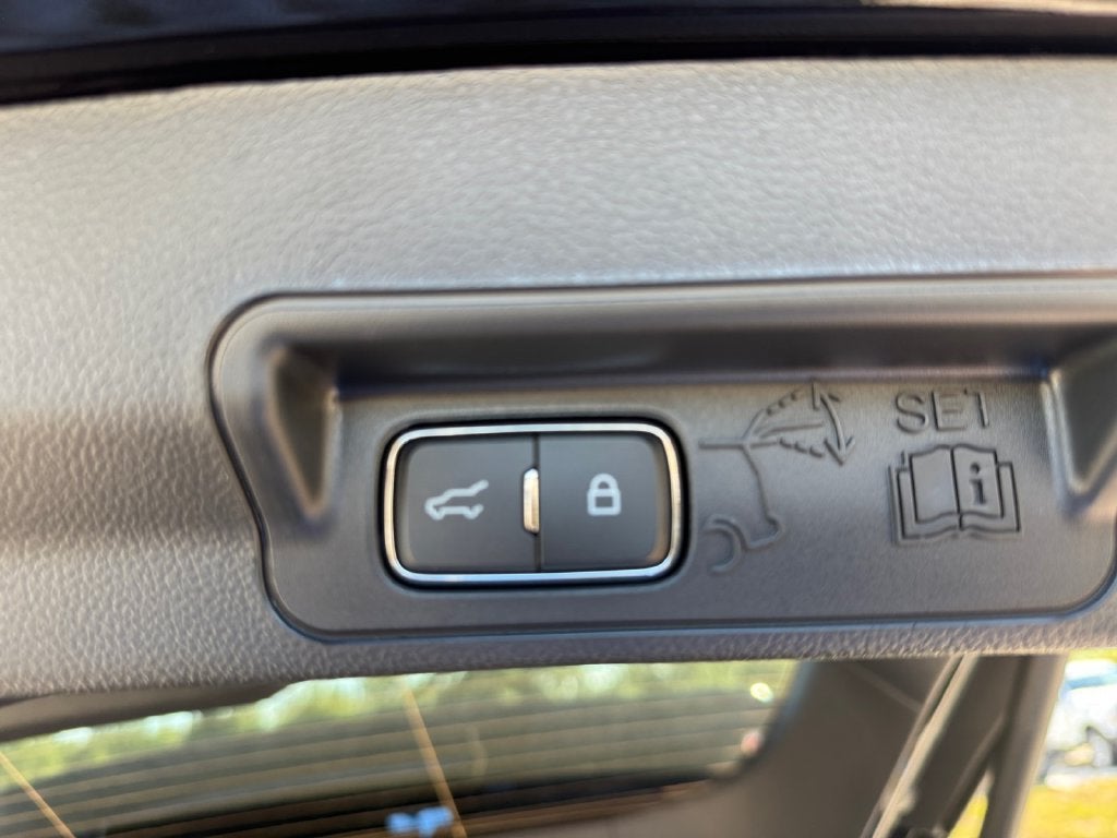 2027 Ford Explorer Platinum 600A