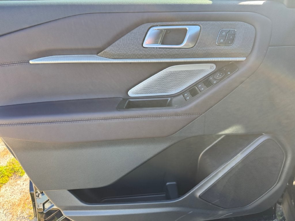 2027 Ford Explorer Platinum 600A