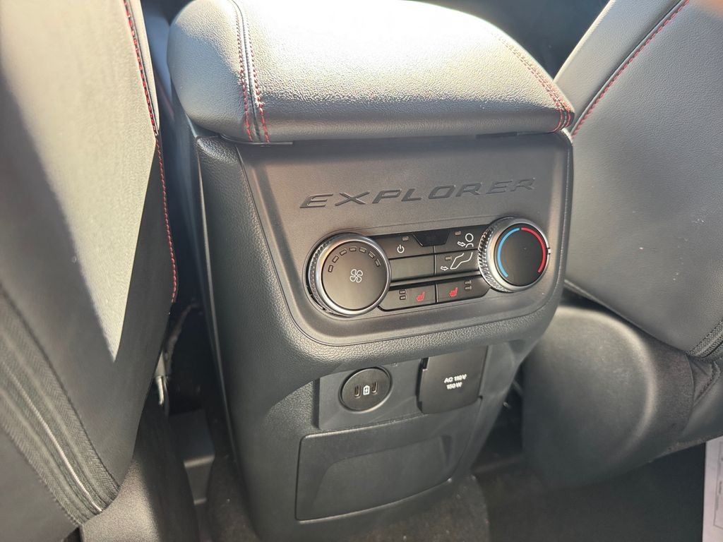 2026 Ford Explorer ST-Line 300A