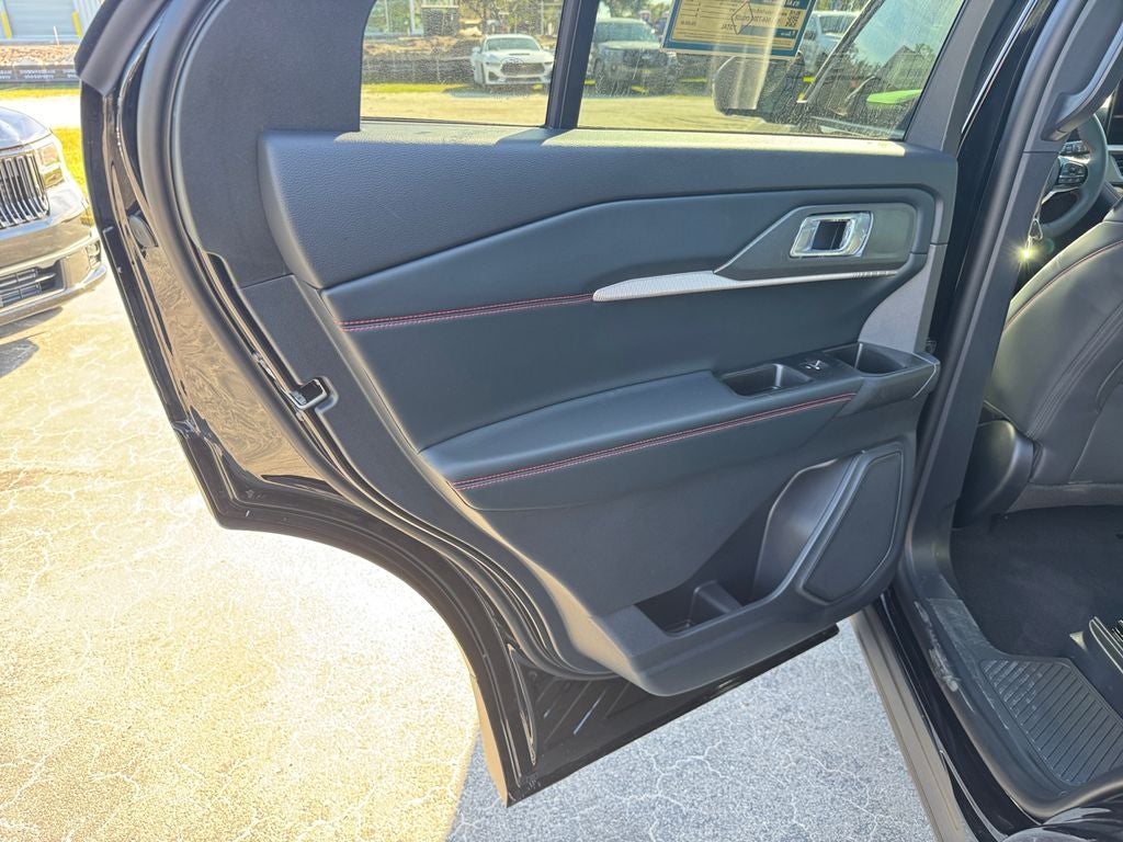 2026 Ford Explorer ST-Line 300A