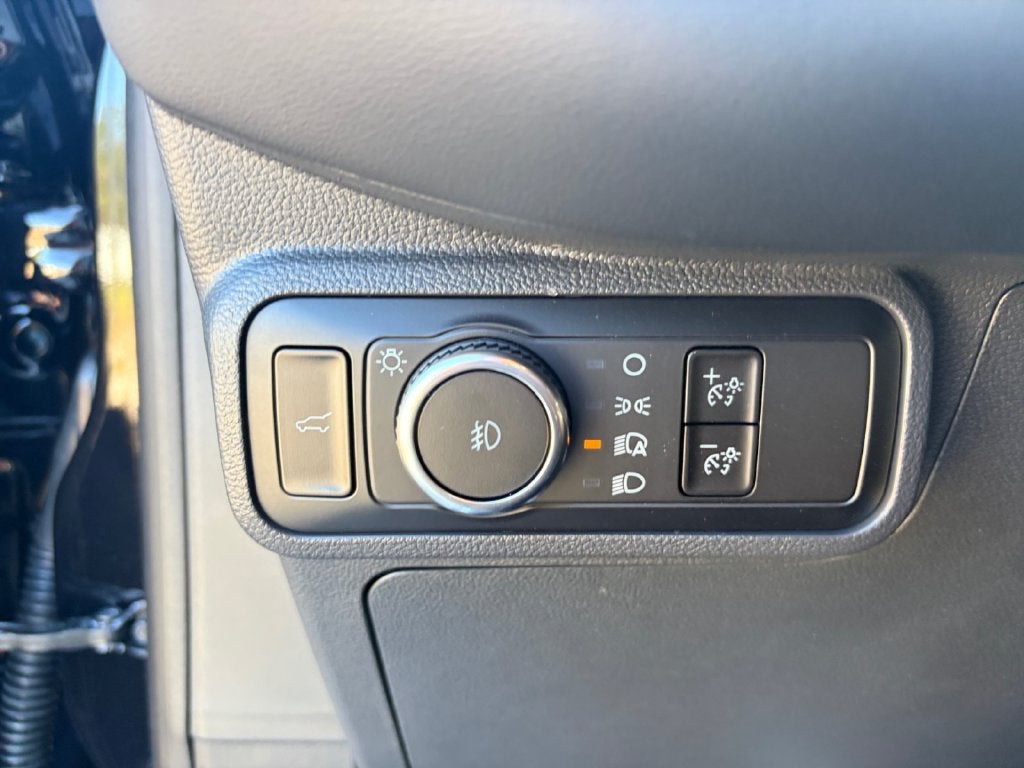 2027 Ford Explorer ST-Line 300A