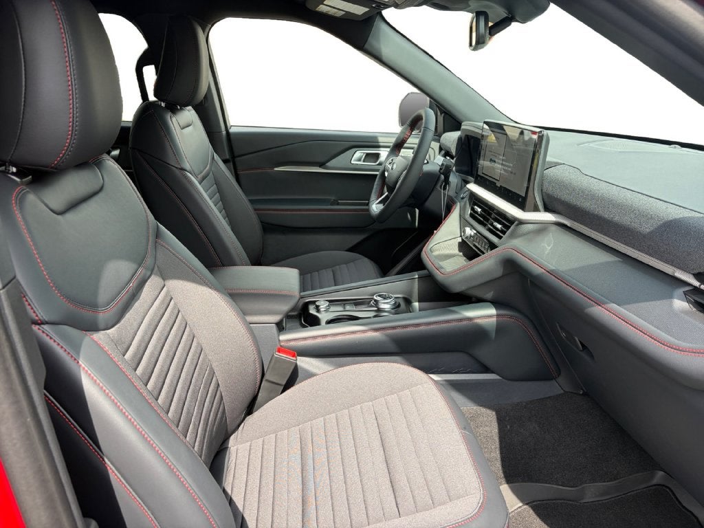 2027 Ford Explorer ST-Line 300A