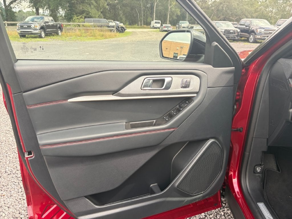2027 Ford Explorer ST-Line 300A