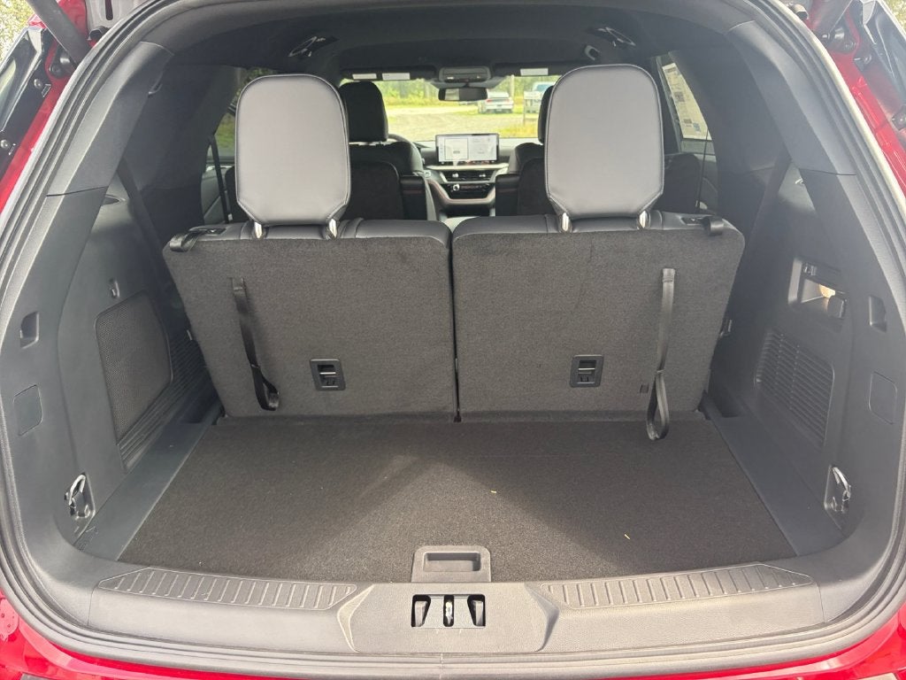 2027 Ford Explorer ST-Line 300A