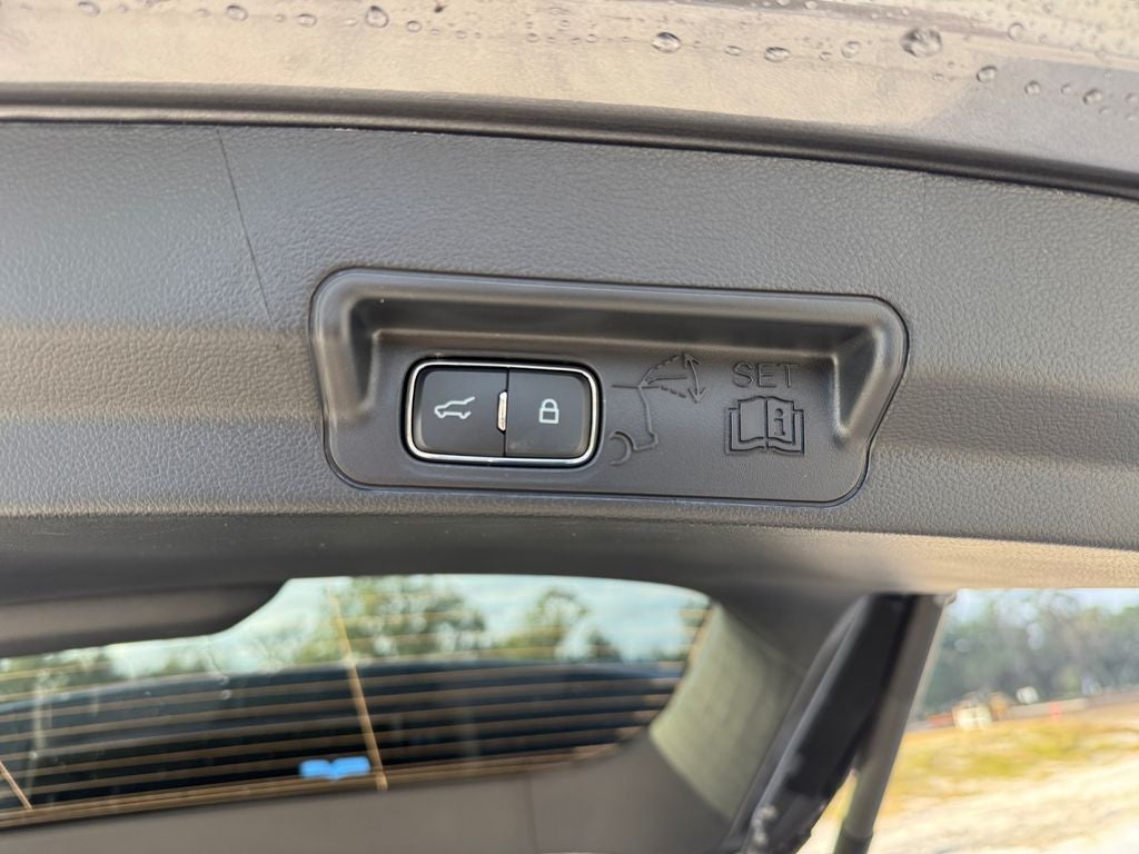 2026 Ford Explorer ST-Line 300A