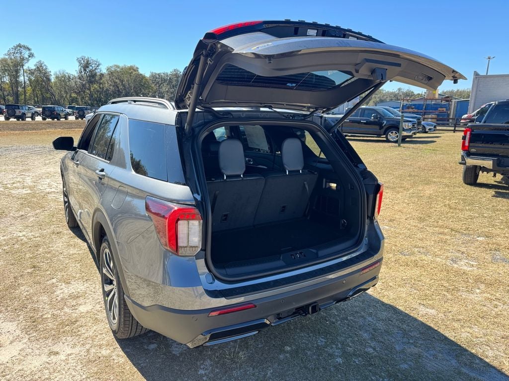 2026 Ford Explorer ST-Line 300A