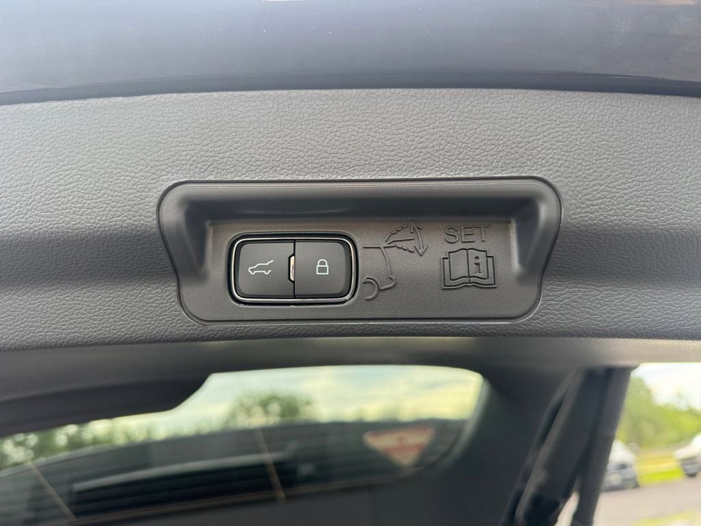 2026 Ford Explorer ST-Line 300A