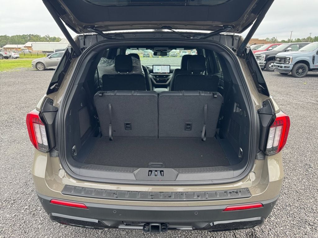 2026 Ford Explorer ST-Line 300A