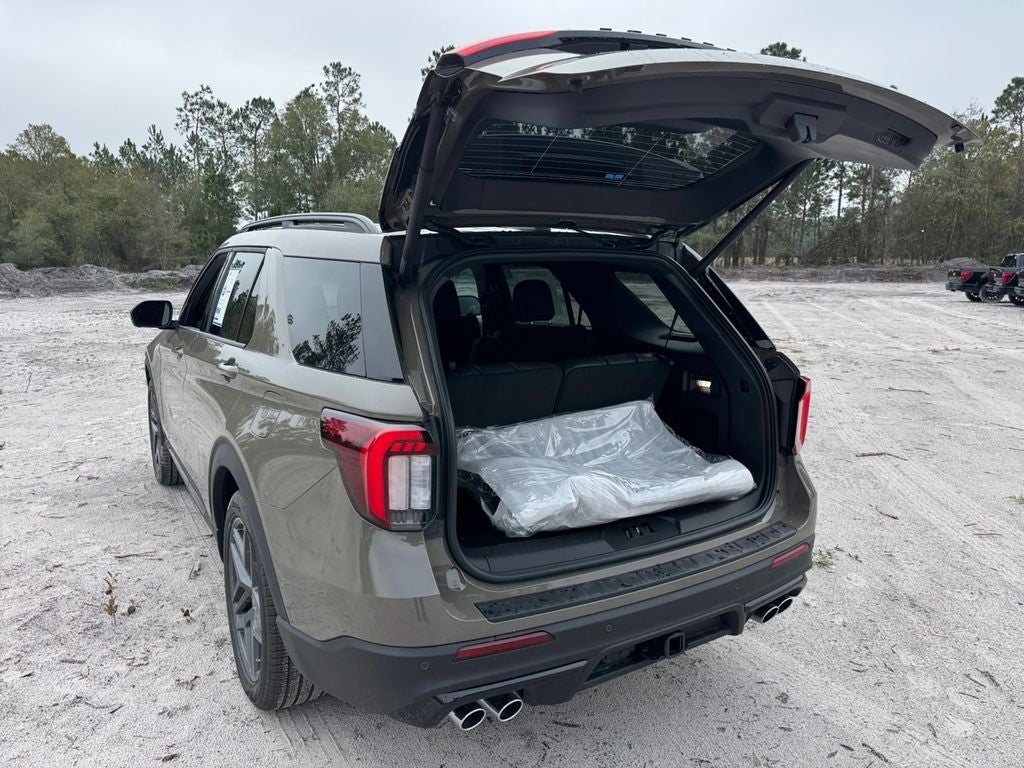 2026 Ford Explorer ST 400A