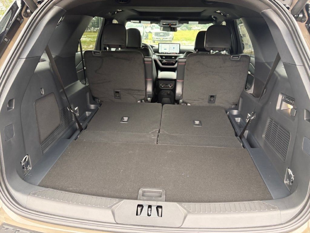 2027 Ford Explorer ST 400A