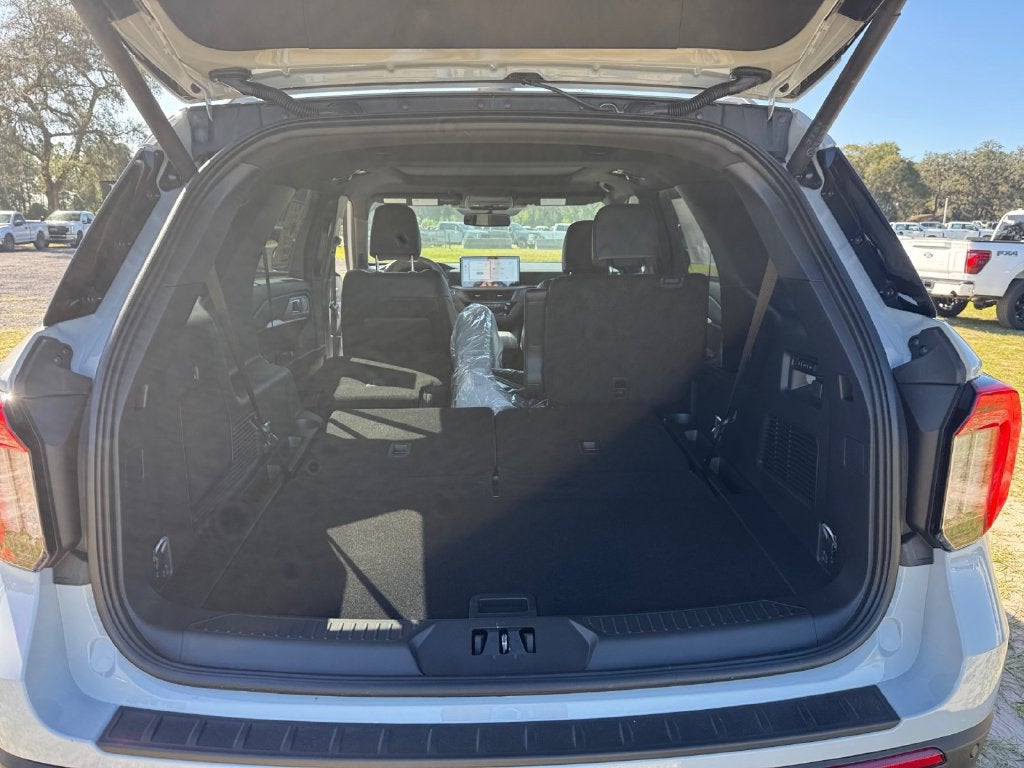 2027 Ford Explorer ST 400A