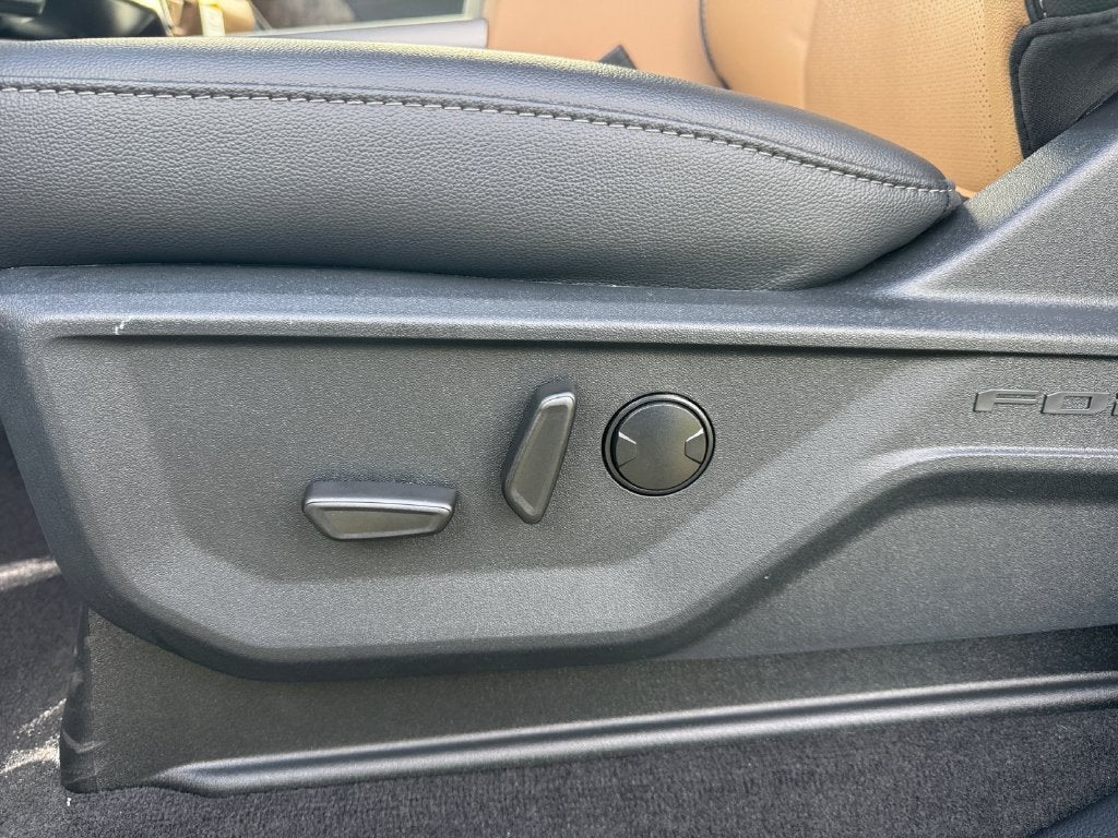 2027 Ford F-250SD Lariat 608A
