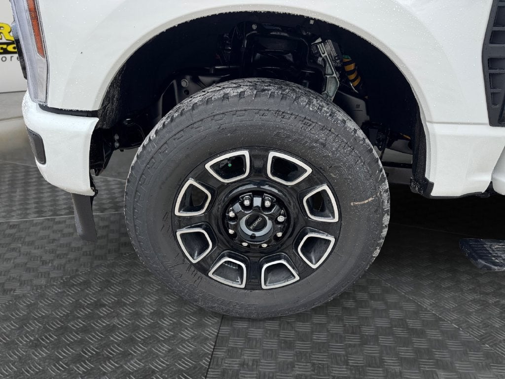 2027 Ford F-250SD Platinum 703A