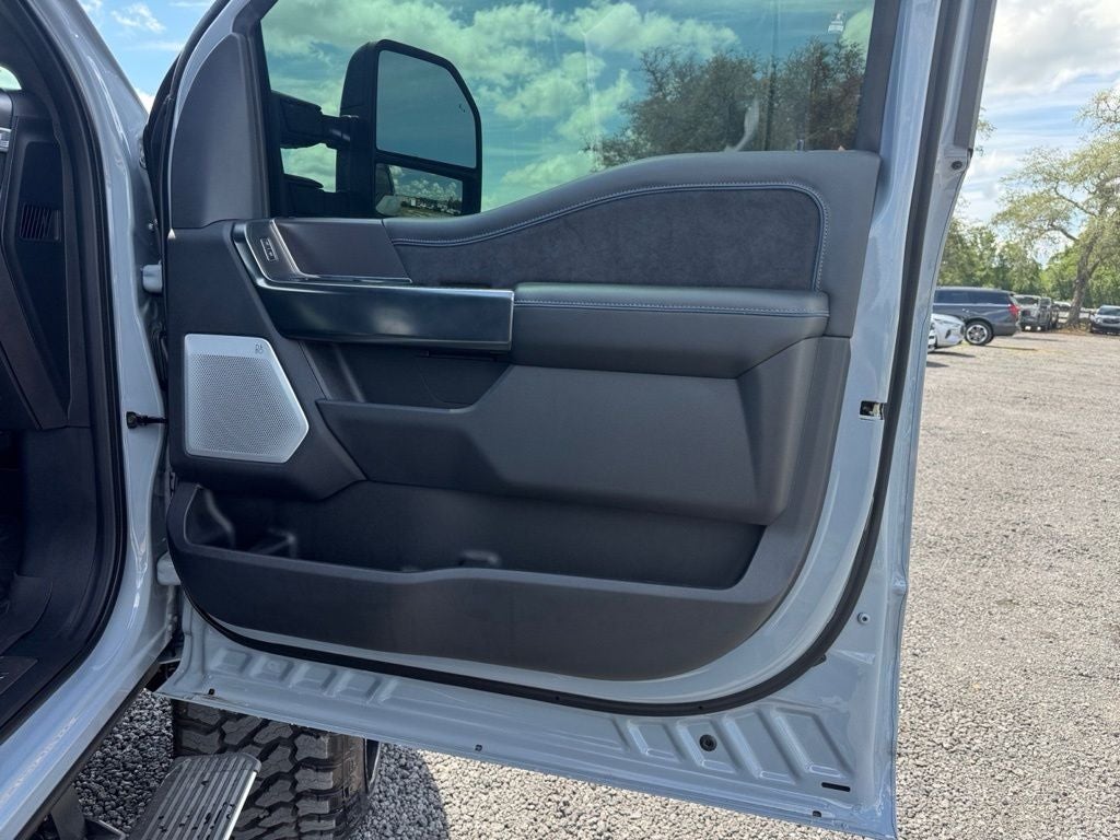 2026 Ford F-250SD Platinum HIGH OUTPUT