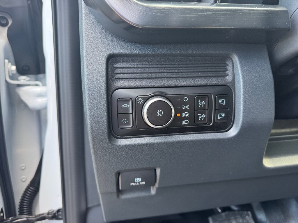 2027 Ford F-250SD Lariat 608A