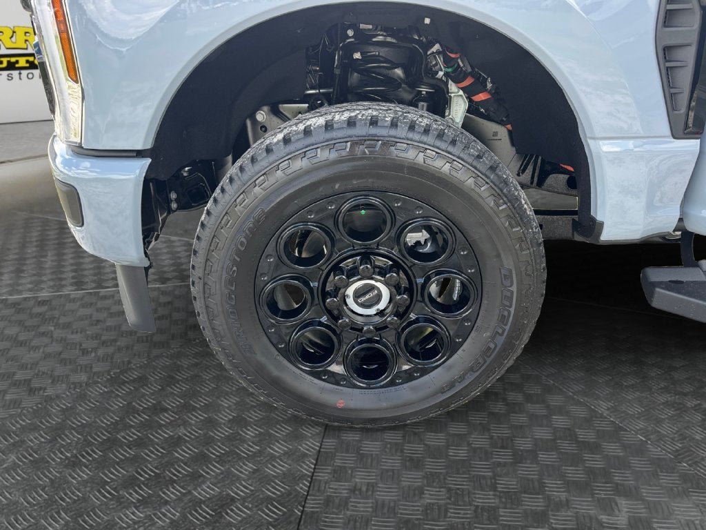 2027 Ford F-250SD Lariat 608A