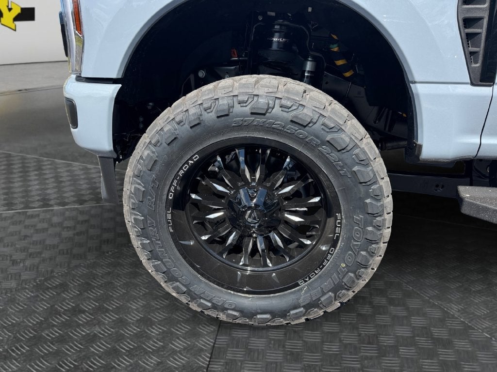 2027 Ford F-250SD Lariat 608A