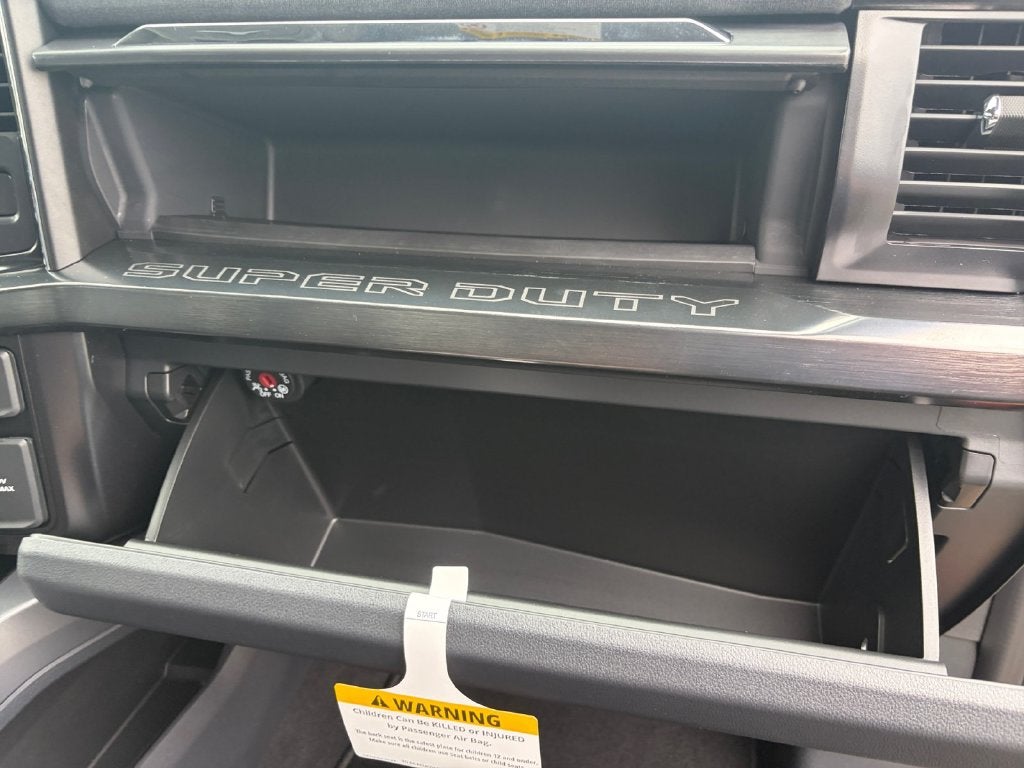 2027 Ford F-250SD Lariat 608A