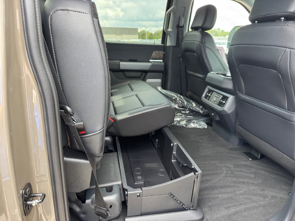 2027 Ford F-250SD Lariat 608A
