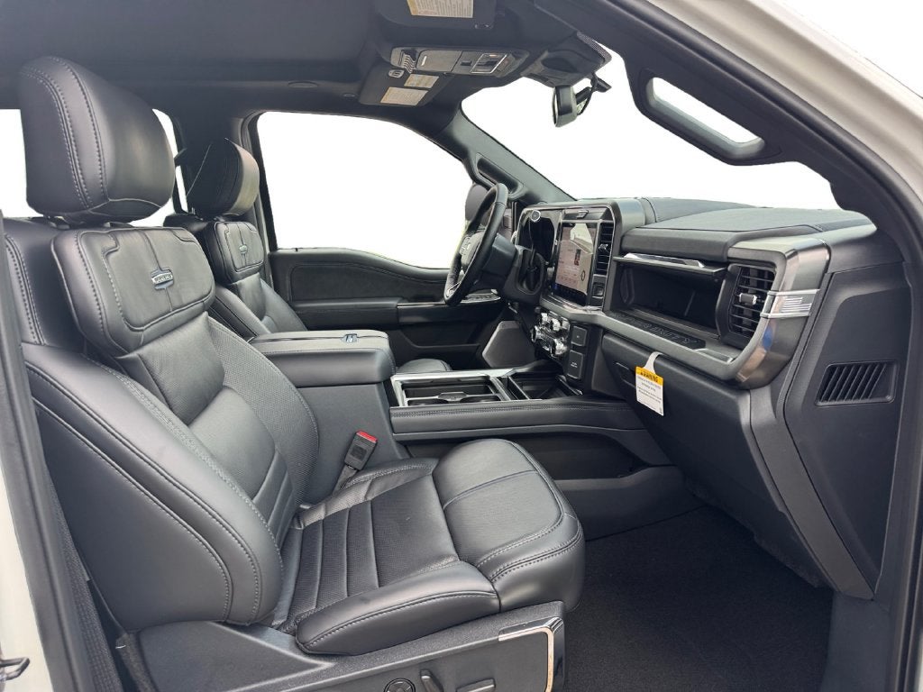 2027 Ford F-350SD Platinum 713A