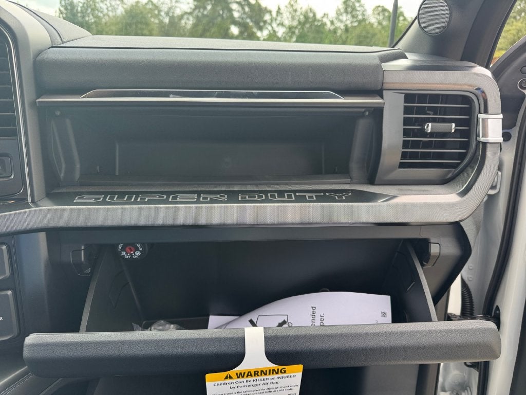 2027 Ford F-350SD Platinum 713A