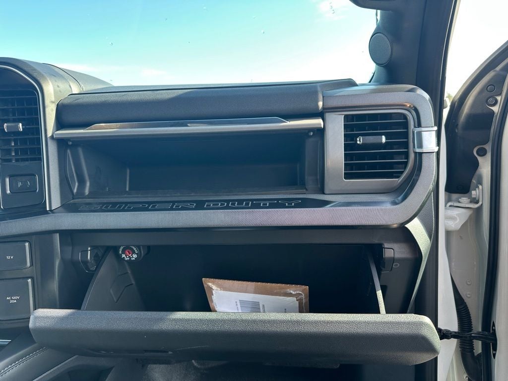 2025 Ford F-350SD Platinum