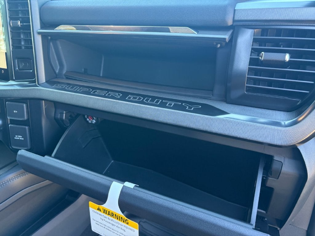 2027 Ford F-350SD Platinum 713A