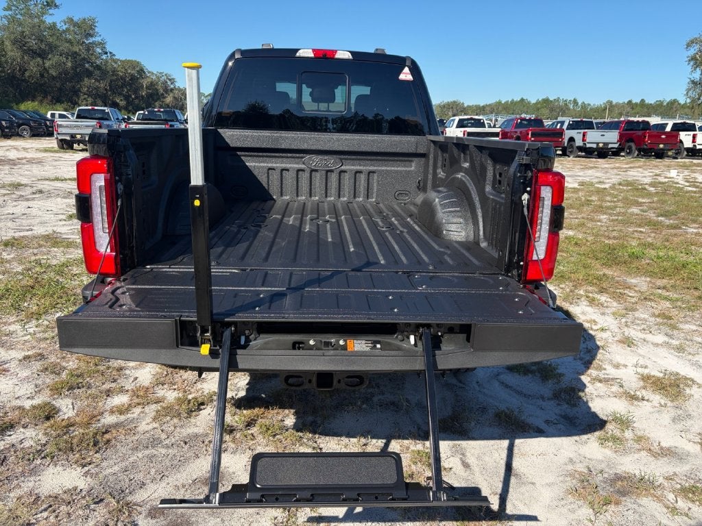 2027 Ford F-350SD Platinum 713A