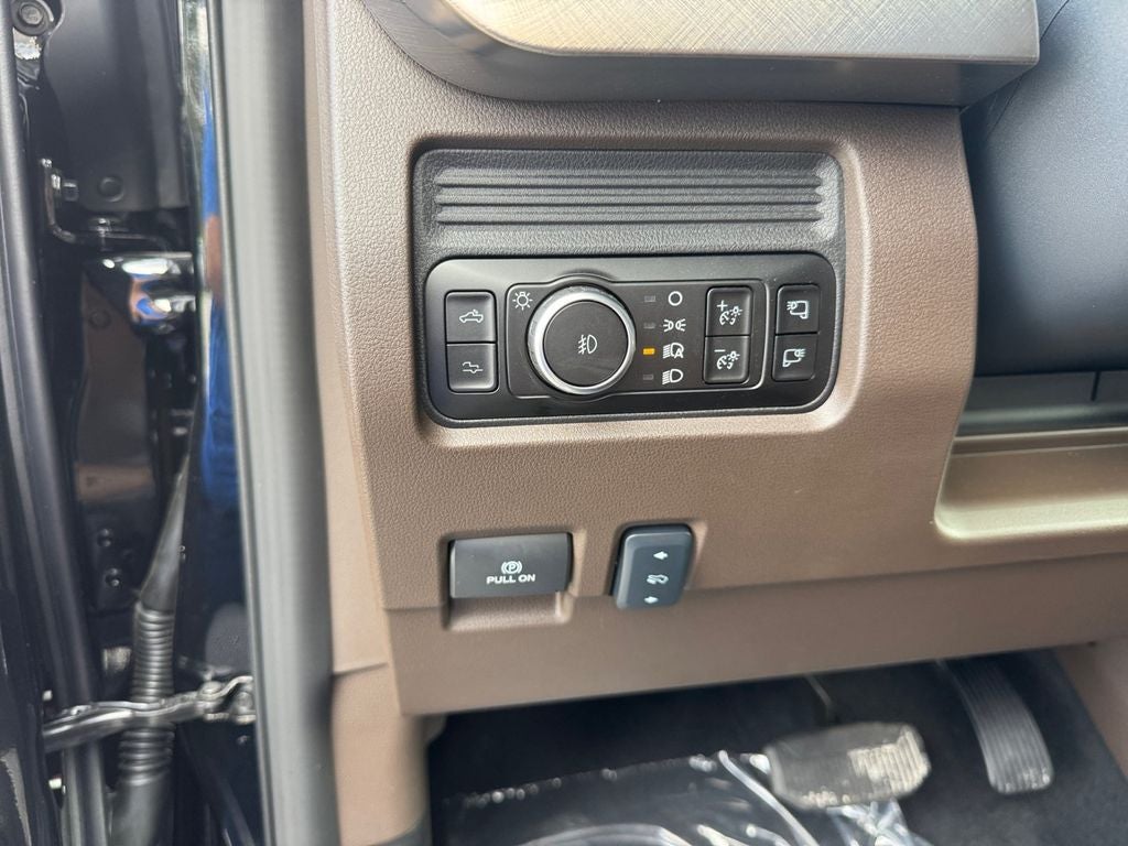 2027 Ford F-350SD King Ranch 710A