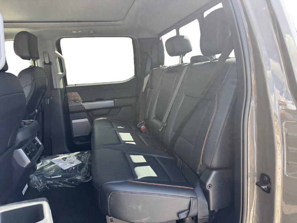 2027 Ford F-350SD Lariat 618A