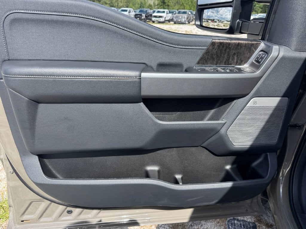 2027 Ford F-350SD Lariat 618A