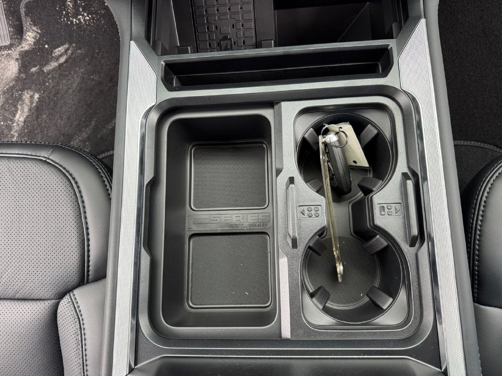 2027 Ford F-350SD Platinum 713A