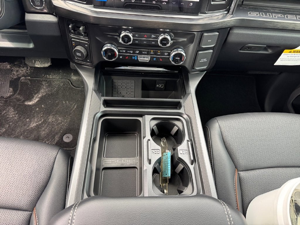2027 Ford F-350SD Lariat 618A