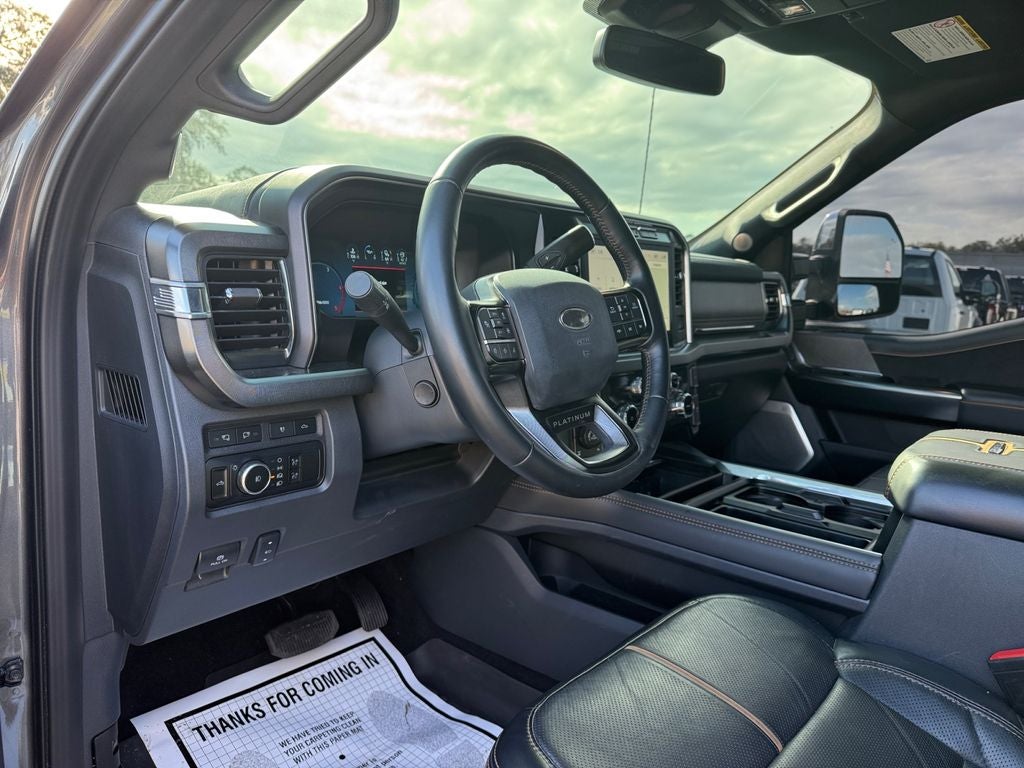 2023 Ford F-350SD Platinum