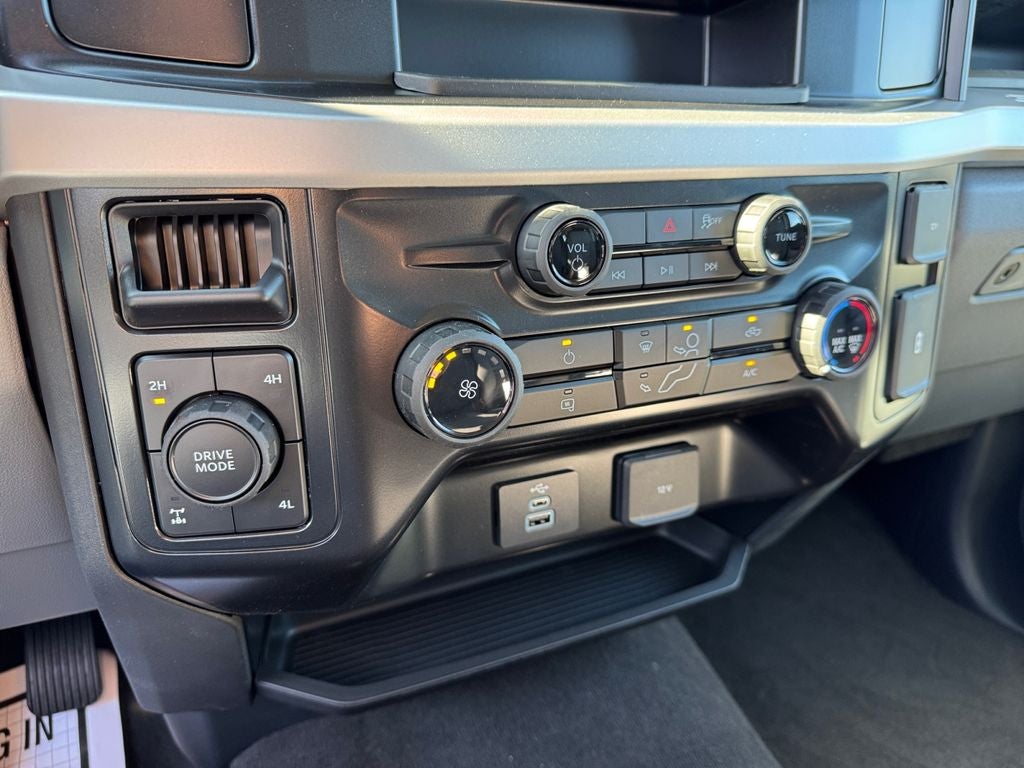 2026 Ford F-350SD XL 610A