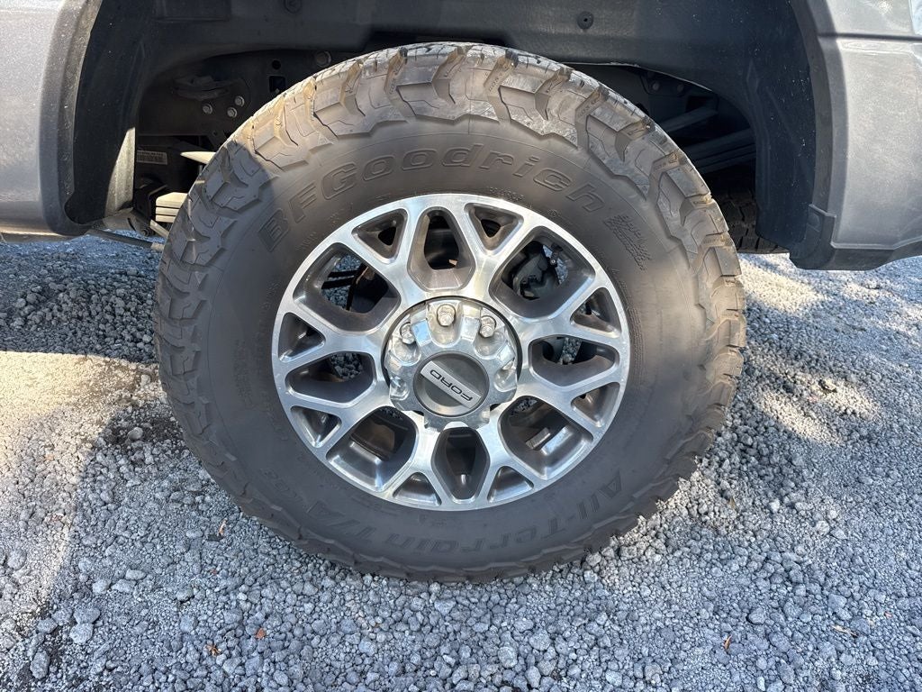 2022 Ford F-350SD Lariat