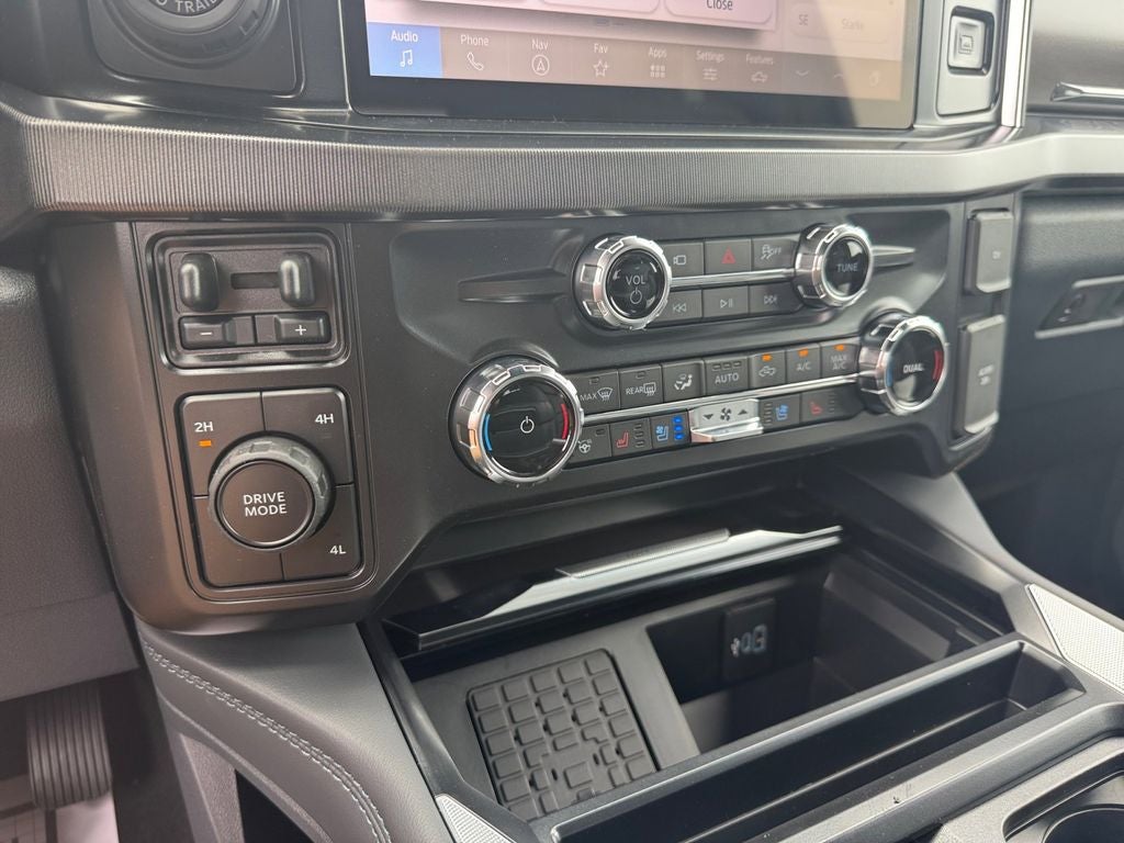 2026 Ford F-350SD Platinum 723A